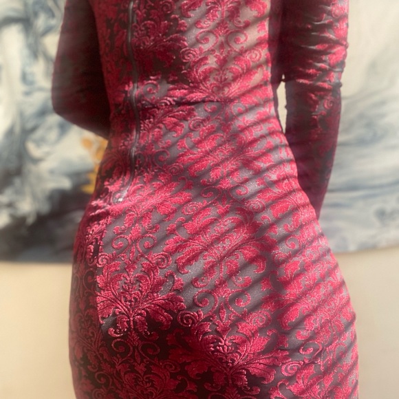 Lace Bodycon Dress - Picture 3 of 4